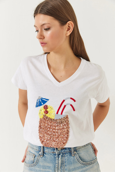 Bianco Lucci Γυναικείο μπλουζάκι με λαιμόκοψη V με μοτίβο χαβανέζικης πολύχρωμης παγιέτας 60261433