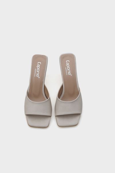 Capone Outfitters Damen-Hausschuhe mit stumpfer Spitze und Sanduhr-Absatz