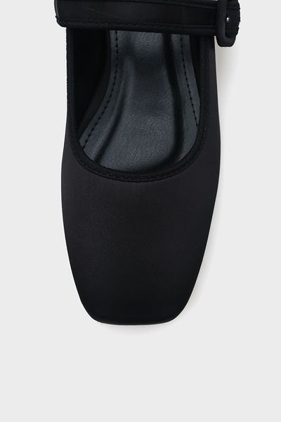 Capone Outfitters Damen-Ballerinas aus Satin mit Schnallendetails