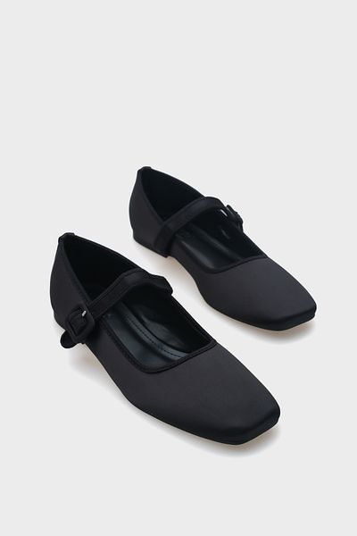 Capone Outfitters Damen-Ballerinas aus Satin mit Schnallendetails