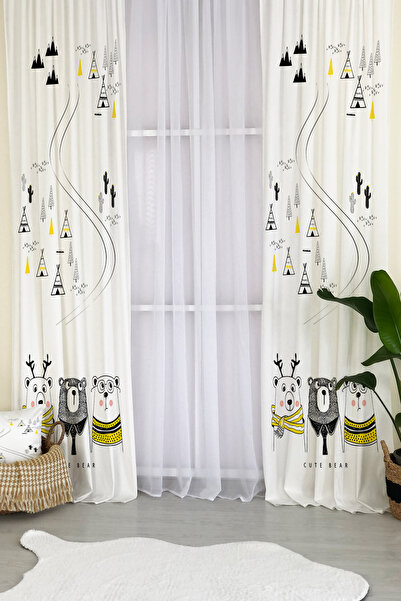 Evmila Urși cu eșarfă galbenă - Cortina de fundal alb (148)