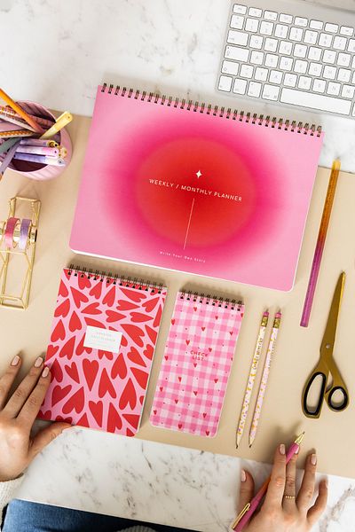 PAPERORA A4 Weekly and Daily 3-Piece Desktop Timeless Planner Set – Aura/Heart