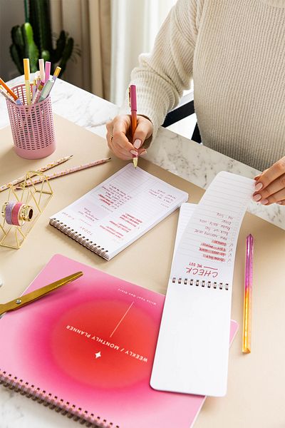 PAPERORA A4 Weekly and Daily 3-Piece Desktop Timeless Planner Set – Aura/Heart