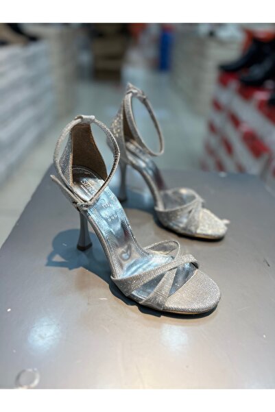 Hacıoğlu Ayakkabı Serrace Cross Strap Елегантни дамски обувки с тънки токчета