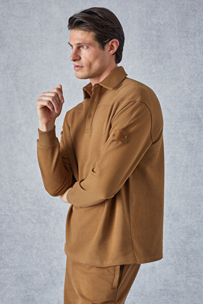 GRIMELANGE Aatrox Erkek Polo Yakalı Patlı Düğmeli Uzun Kol Regular Fit Nakış Detaylı Koyu Kahverengi Sweatshirt