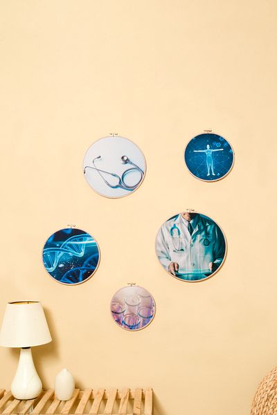 Montisu Doctor 5-Piece Wall Decoration