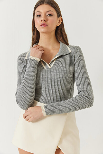 Bianco Lucci Γυναικεία μπλούζα με μακρυμάνικο πλεκτό πόλο με ριγέ λεπτομέρεια 60261446