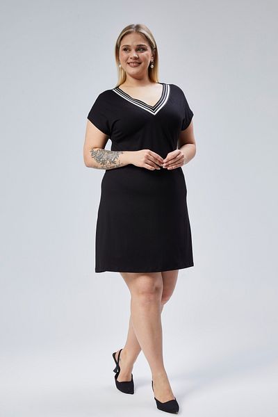 Curvy Trend Φόρεμα βισκόζης με κοντό μανίκι με ριγέ πέτο