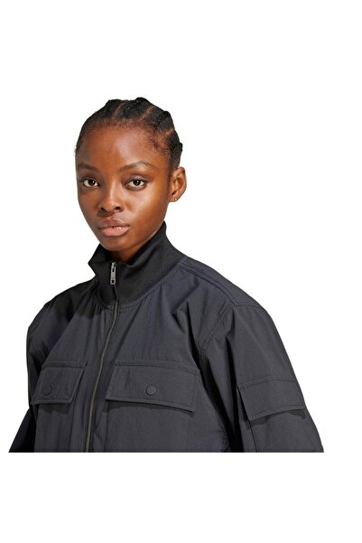 adidas Черно дамско яке - P Ess Jkt Woven JD4792