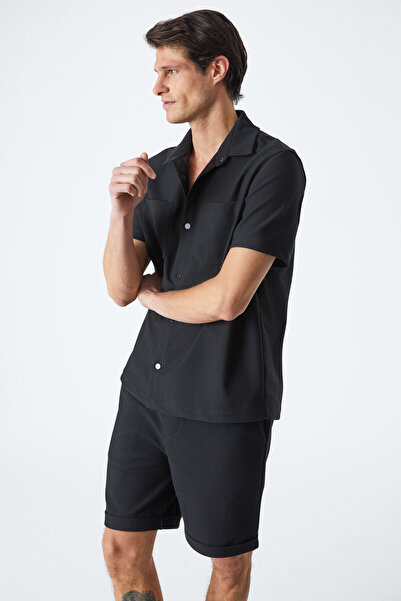 GRIMELANGE MELOS Erkek Kısa Kollu Cepli Çıtçıtlı Relaxed Fit Siyah Gömlek
