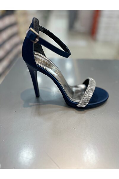 Genel Markalar Serrace Tek Bant İnce Taşlı Topuklu Ayakkabı