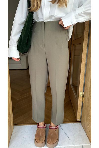 Askı Nişantaşı Khaki Carrot Trousers with Front Clamp Detail