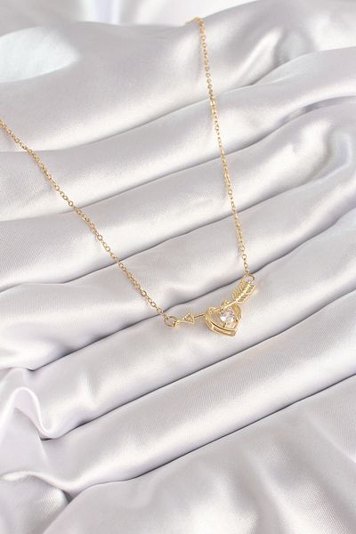 AfraBeauty 316L Stainless Steel Gold Arrow Heart Zircon Women Necklace |   Non-Tarnish Elegance & Durability