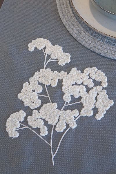 Pilloveland Runner Punch Embroidered and Linen Look - 38*130 cm - Sakura