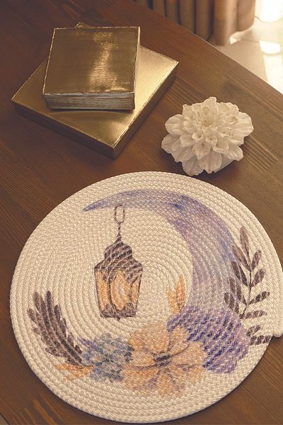Pilloveland 35 cm Patterned Ramadan Cord Charger - American Service Ramadan Kareem (1 Piece)