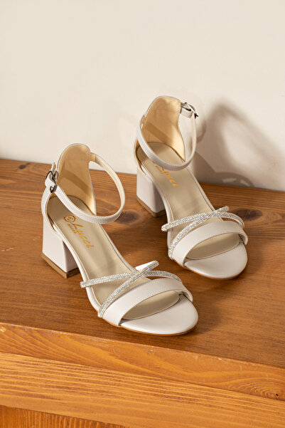 eformoda by emre yılmaz Women's Cross Stone Classic Low Heeled Shoes - Skin 7111