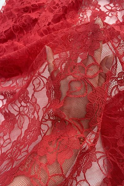 Yiğit Kumaş Red Lace Fabric