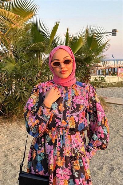 carell Η προτίμηση της Betül Duman είναι το Fasone Modal Jacquard Shawl Dark Pink