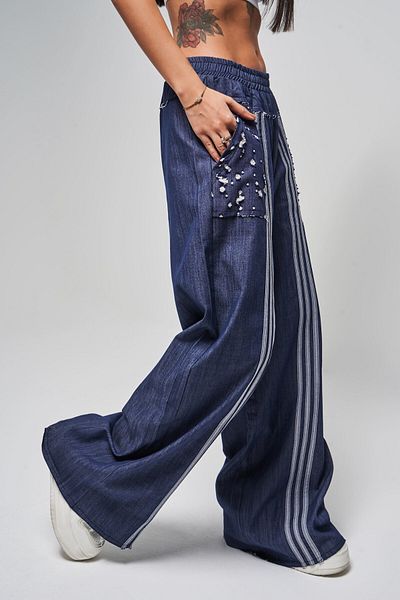 its basic Women's Navy Color Stripe Detailed Loose Cut Design Trousers
