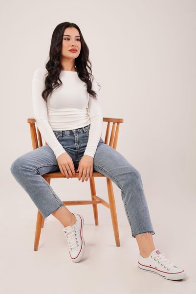 Hipo Trend Side Gathered Wide Neck White Blouse