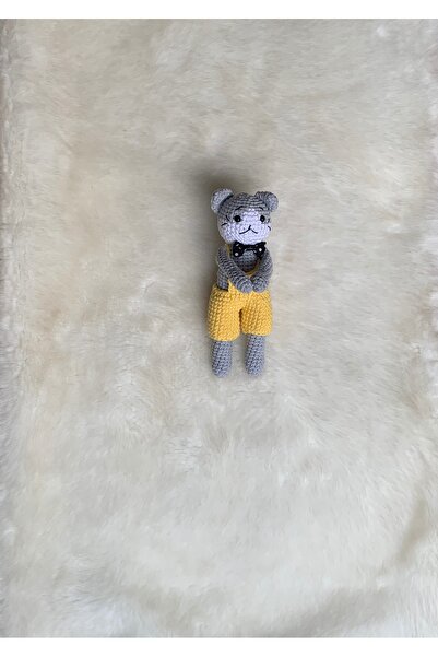 Handmade حلية حقيبة قطة رمادية أميجورومي، حلية حقيبة، حلية قطة في ملابس صفراء...