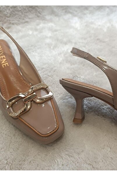 RUXENE حذاء رويال جلد لامع بإبزيم ذهبي ومقدمة مربعة وكعب منخفض وكعب 5 سم