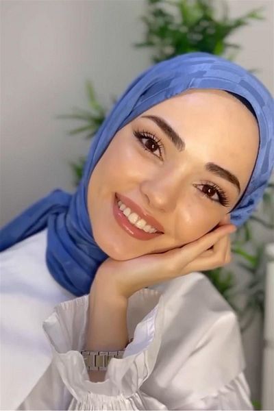 carell Kübra Koç's Choice I - Italian Silk Jacquard Wrap, Denim Blue
