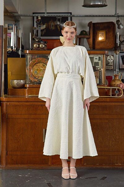 Ceylan Otantik Ecru Floral Detail Skirt Set