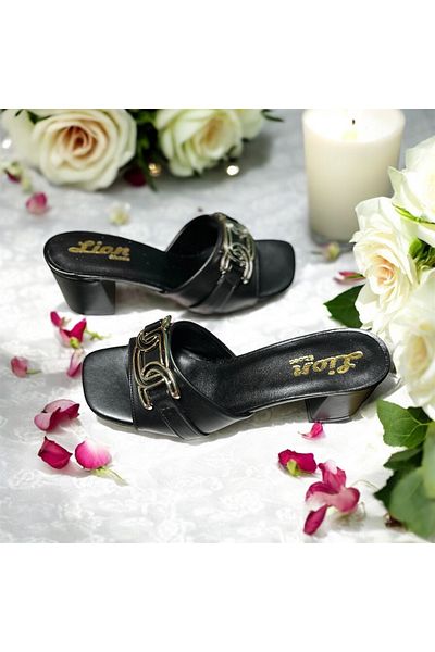 Lion Buckle Slippers for Women Suitable for Night and Daily Use