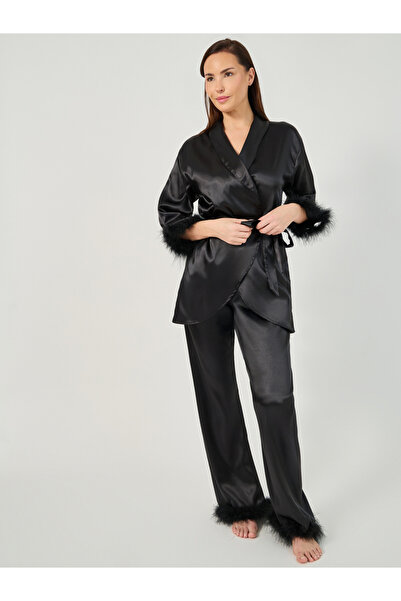 Styli طقم رداء طويل ملفوف وبيجامة مع حواف من الريش الصناعي