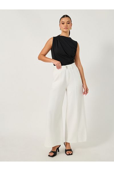 Styli Pintuck Details Wide Leg Jeans with Buttons