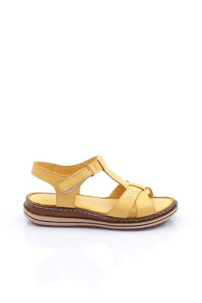 DGN Women's Heeled Shoes 341133243