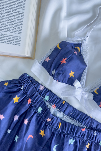 G&H UNDERWEAR - Set de pijamale din satin cu model albastru de noapte