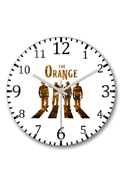 BASKI DÜNYASI Ceasul de perete portocaliu este din sticlă autentică bombată