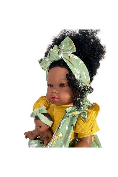 OEM Papusa Nines D'onil, Maria Afro, Cu Sunete, Cu Bebelus, Cu Rochie Verde, Cu Miros De Vanilie, 45 Cm