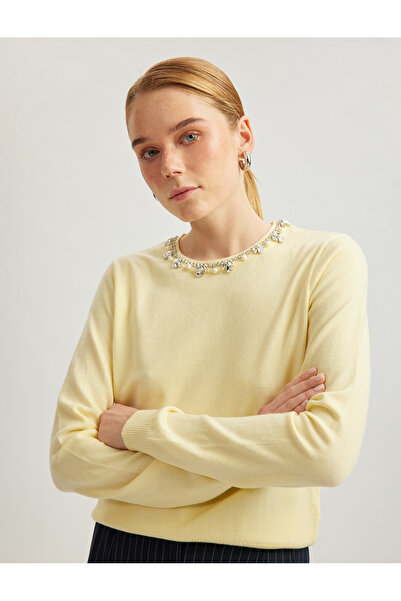 Koton Πλεκτό πουλόβερ με μαλακή υφή με μακριά μανίκια και λαιμόκοψη