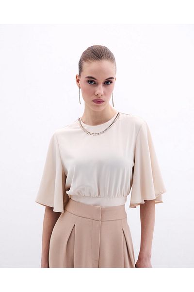 Sateen Short Sleeve Bluz with Pendant Detail