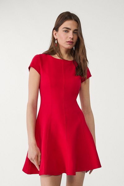Stradivarius فستان محبوك من Ponte di Roma بأكمام قصيرة