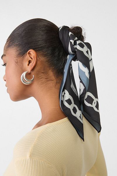 Stradivarius Scarf with bows