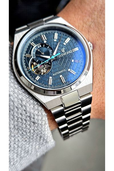 Raymond Rym- 250424   Raymond Men's Automatic Watch - Stainless Steel and Sapphire Glass - 2 Years Warranty