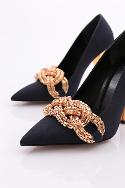 DGN 165 Жіночі туфлі на підборах з великою пряжкою