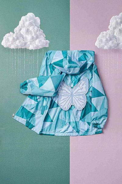 Minigimin Cicileri (5-8 години) Детски дъждобран с качулка и подплата с десен и пеперуда