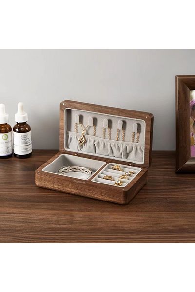 Choice A Portable Flannelette Jewelry Storage Box High-end Luxurious Black Walnut Vintage Necklace Earring.