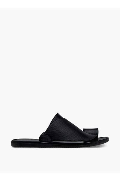 LBL by Shoexpress Textured Slip-On Arabic Sandals with Toe Loop