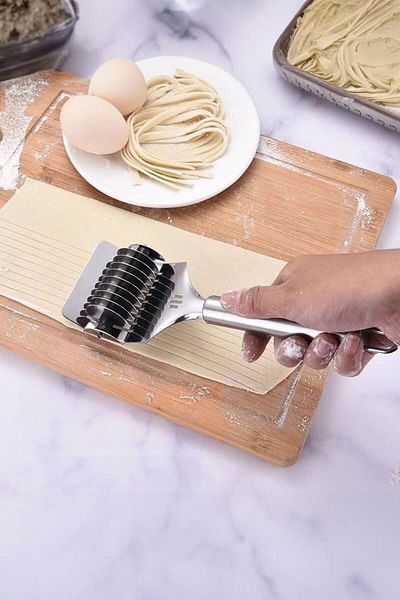 Chavin Steel Manual 9-Wheel Noodle and Dough Cutting Roller - Cin786