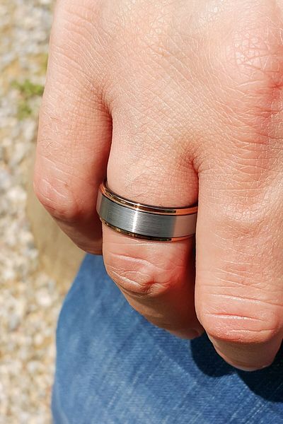 Chavin Men's Gray Rose Edged Tungsten Ring Dm85