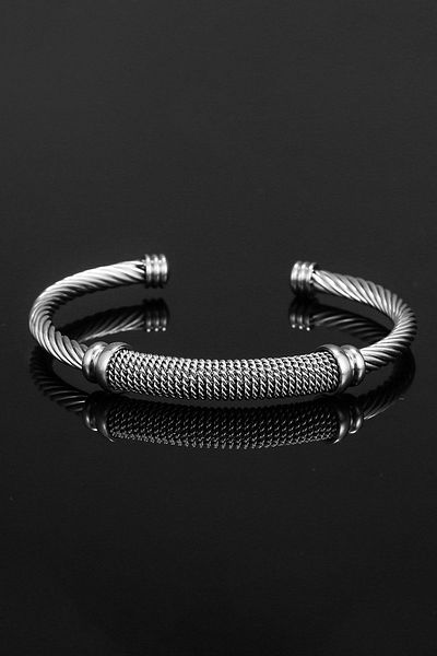 Chavin Gray Spiral Handcuffs Design Steel Women's Bracelet Eu24By