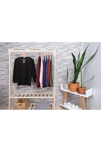 MUSTÜN Lace Collar Blouse