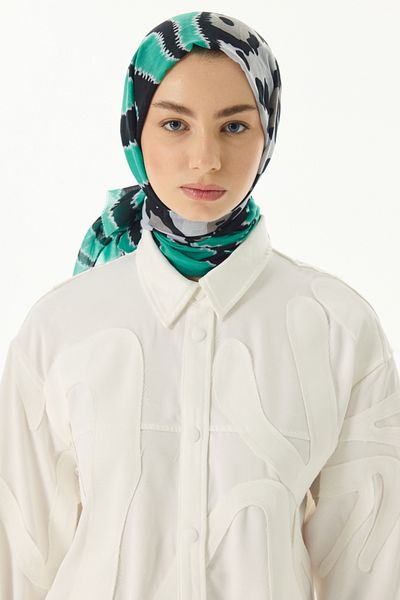 SOFT AKSESUAR Leopard Garnished Two-Color Patterned Shawl