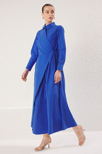 Trendyol Modest Saks Zweireihiges, plissiertes, mit Baumwolle geflochtenes Kleid TCTSS25EB00065